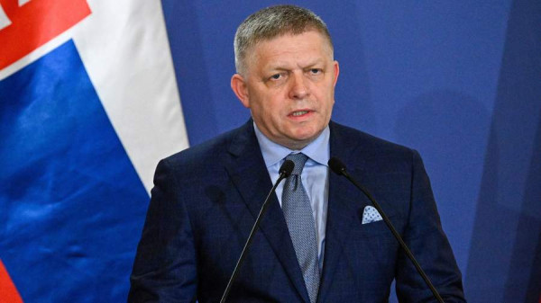 Фицо напомнил об отказе Словакии от военной помощи Украине
Фицо напомнил об отказе Словакии от военной помощи Украине